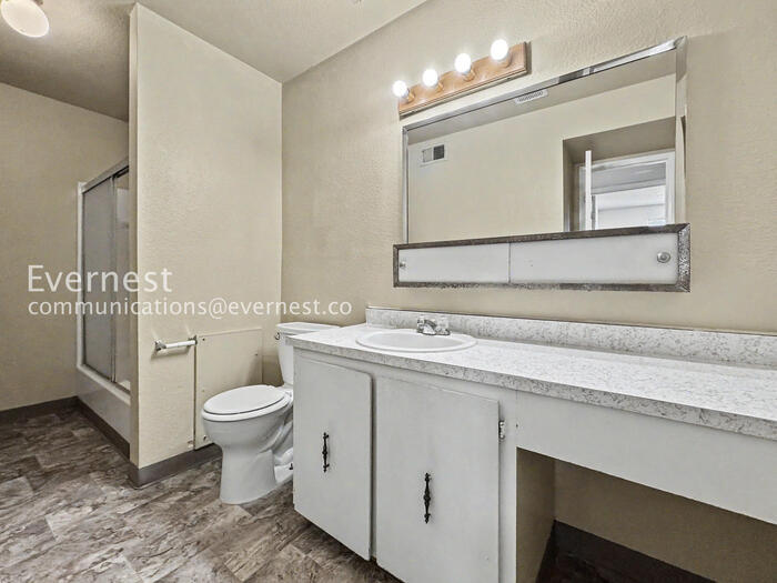 Building Photo - 16359 W 10th Ave