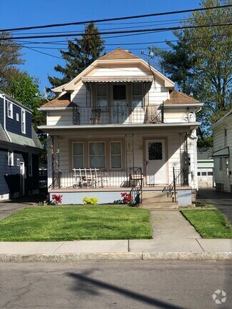 Building Photo - 2868 McKoon Ave