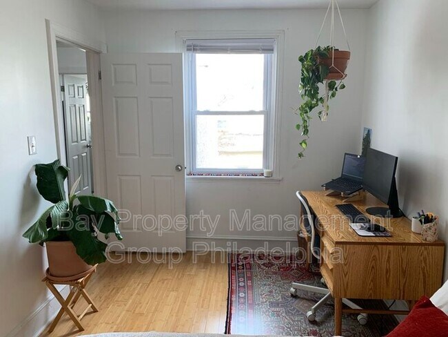 Building Photo - 2018 N Hancock St