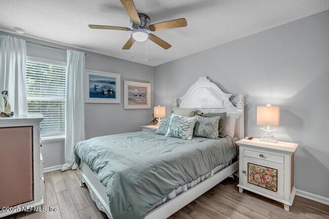 Building Photo - 11533 Red Koi Dr