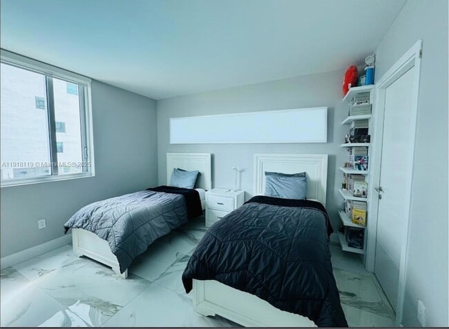 Building Photo - 55 SE 6th St