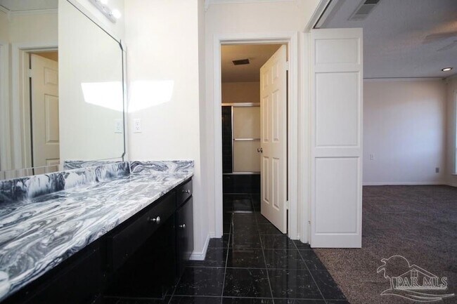 Building Photo - 2375 Sugartree Ave