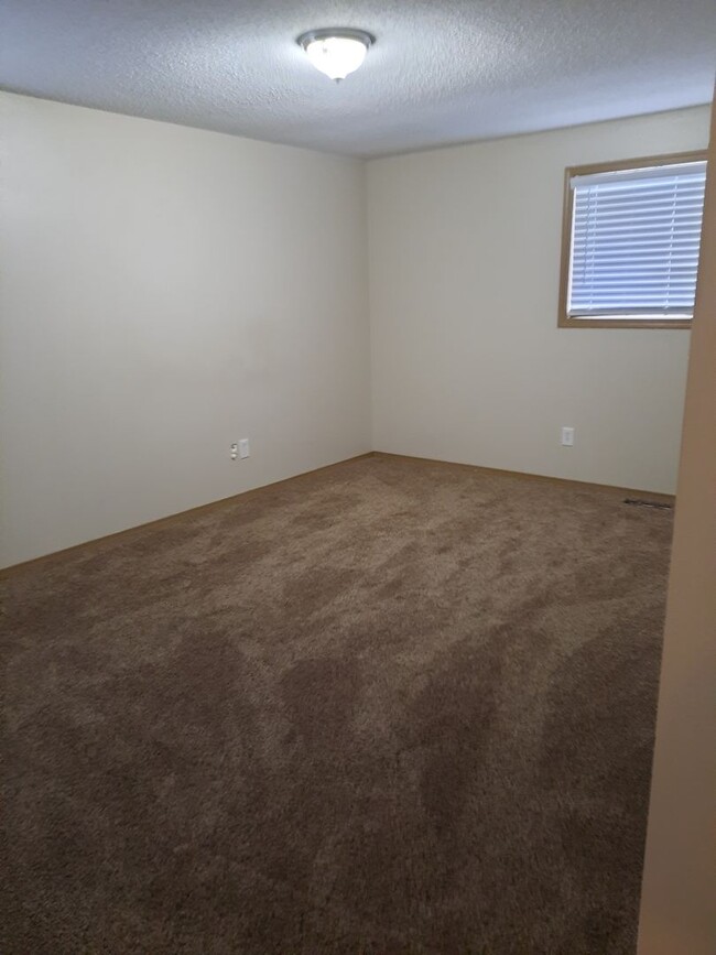 Building Photo - STATUS: PENDING APPLICATION  -R137 | $2400...