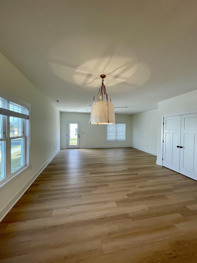 Building Photo - 556 Leesville Rd