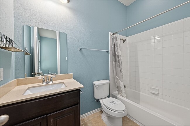 Building Photo - 16811 Kilgarth Dr