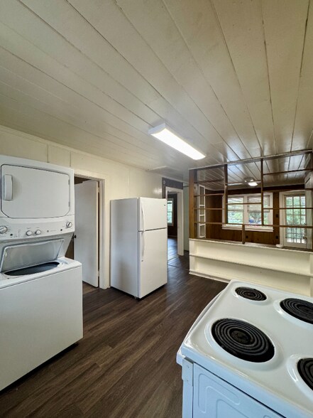 Building Photo - 7203 Porcher Dr