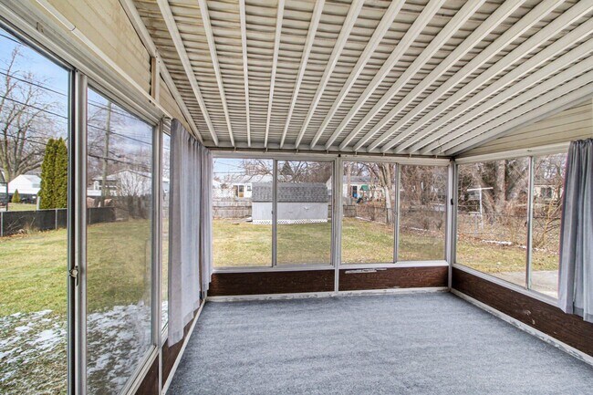 Building Photo - 2329 Brooktree Ct