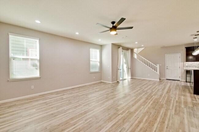 Building Photo - 309 Rayos Del Sol Dr