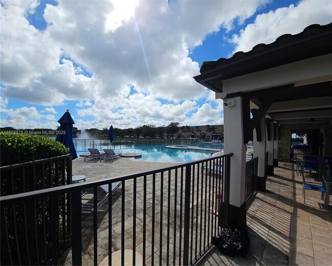 Building Photo - 17065 SW 93rd St