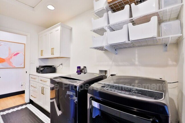 Building Photo - 2672 E Mesquite St