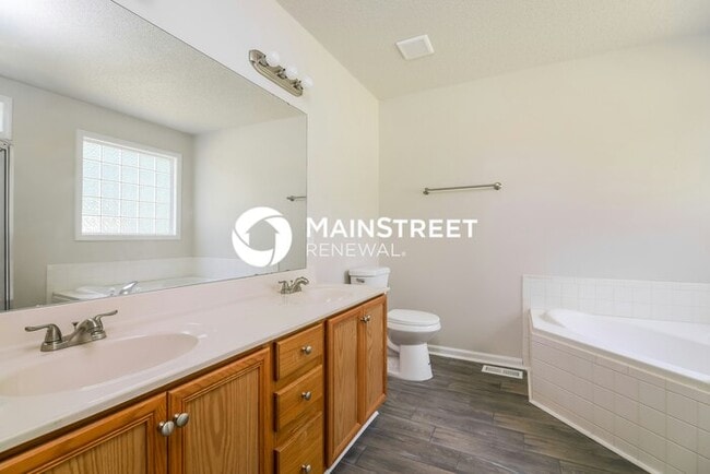 Building Photo - 3 Bedroom Pet-Friendly Home in CLAYTON, NC...