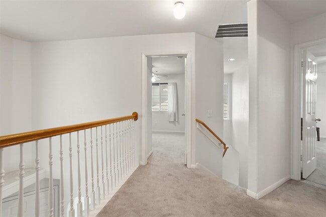 Building Photo - 1617 Gaylord Dr