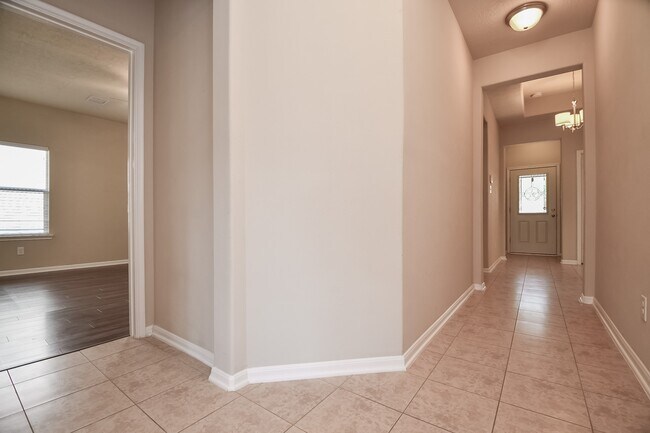 Building Photo - 22418 Lavaca Ranch Ln