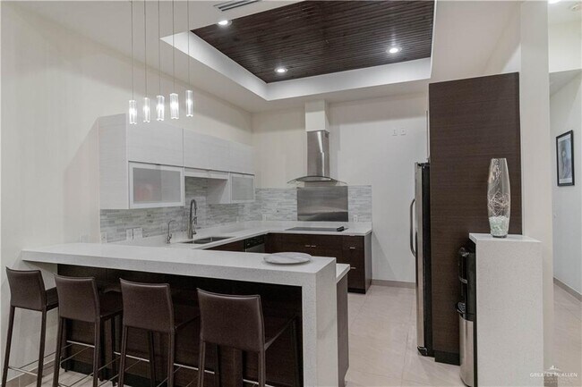 Building Photo - 3701 Ebro Dr