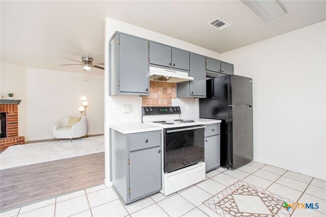 Building Photo - 1306 Elke Cir