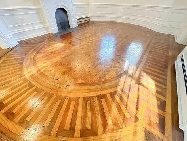 Building Photo - 532 Massachusetts Ave