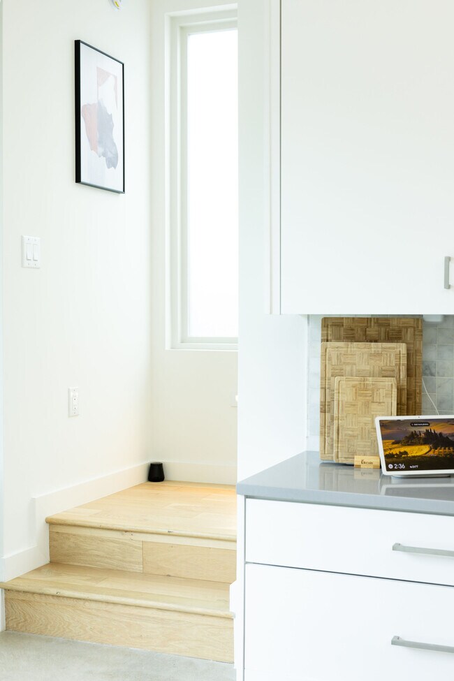 Building Photo - 507 S Park Dr