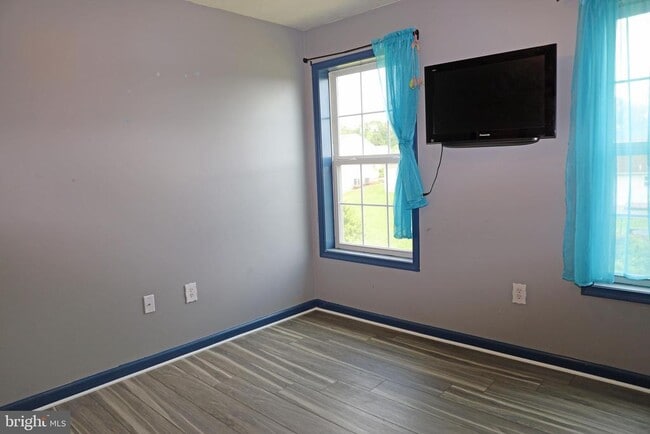 Building Photo - 307 Dinali Dr