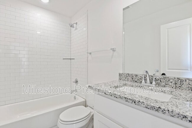 Building Photo - 601-603 W Johnson St