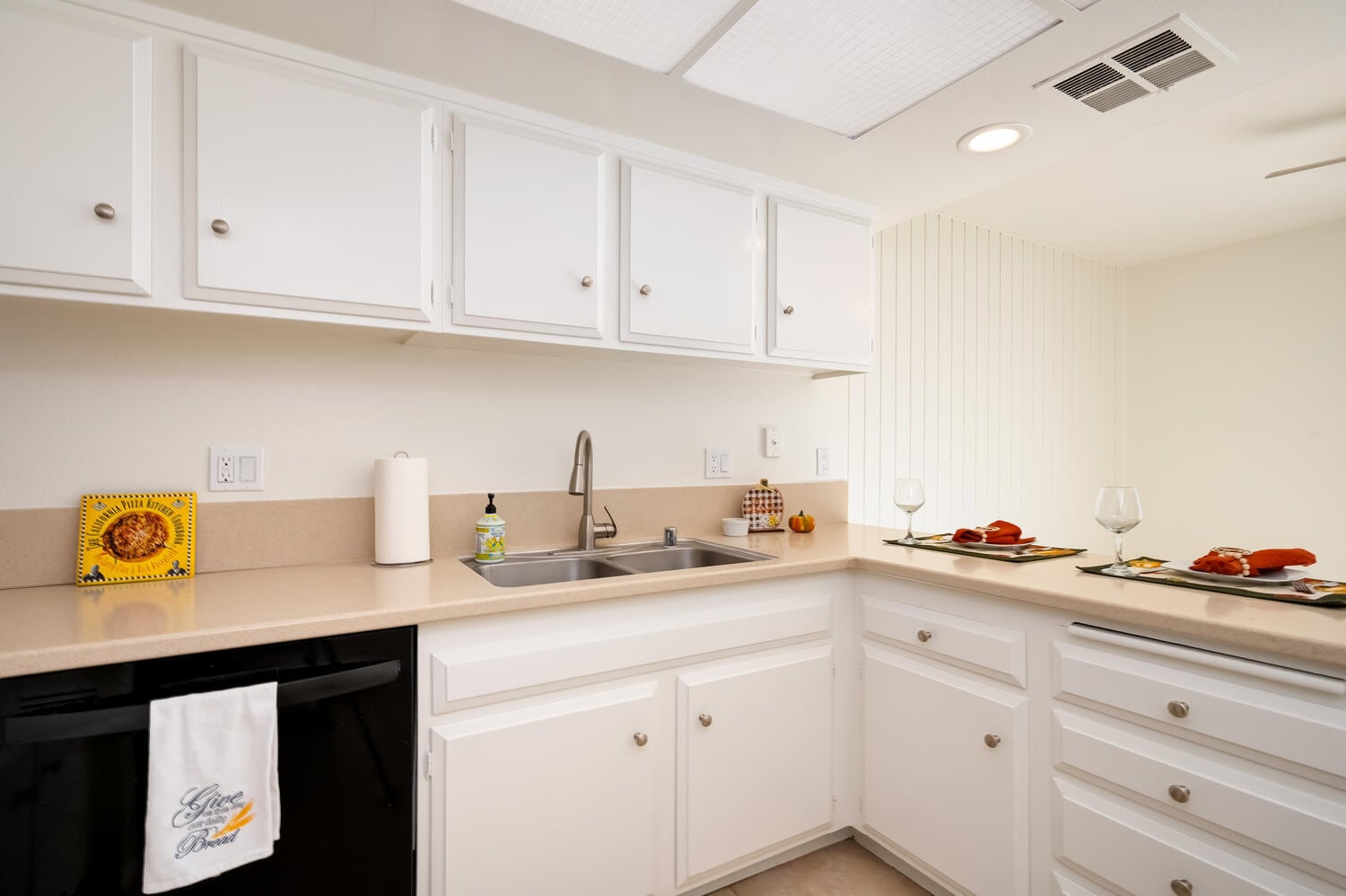 Building Photo - 30747 Calle Chueca