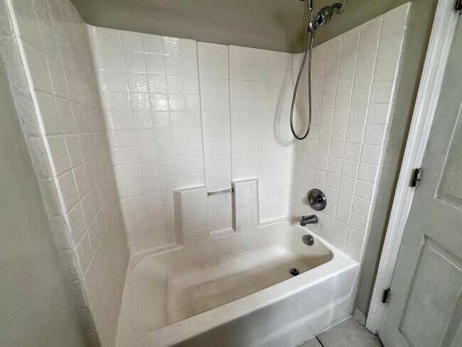 Building Photo - 6741 Magnolia Pointe Cir