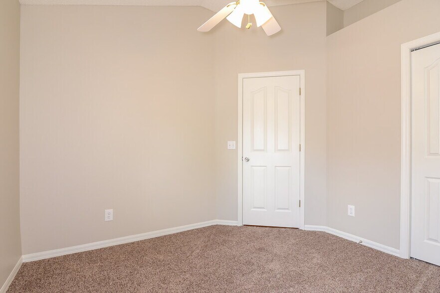 Building Photo - 1538 Scotch Pine Dr