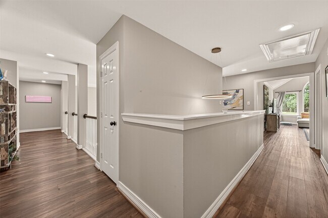 Building Photo - 1403 Hillside Forest Dr
