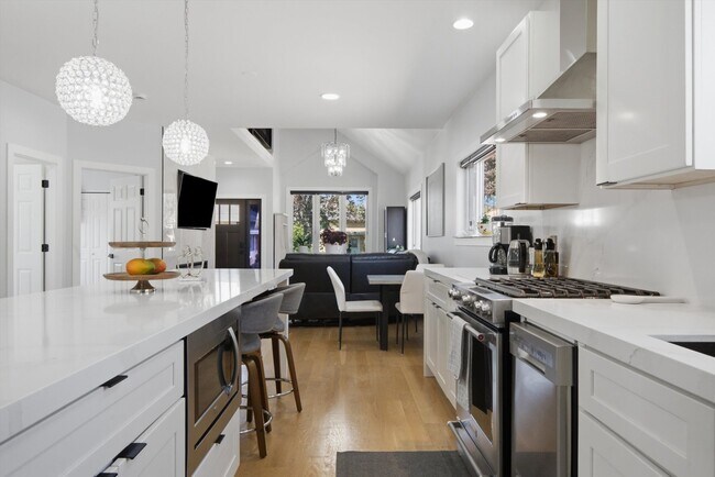 Building Photo - 4623 S Kilpatrick Ave