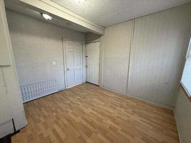 Building Photo - 821 Broadway