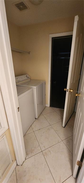 Building Photo - 12850 Oulton Cir