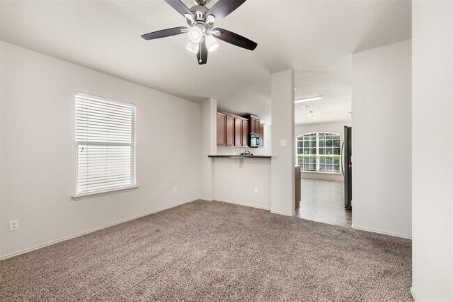 Building Photo - 220 Bauxite Dr