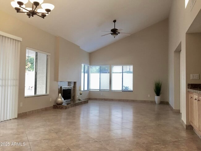 Building Photo - 10053 E San Bernardo Dr