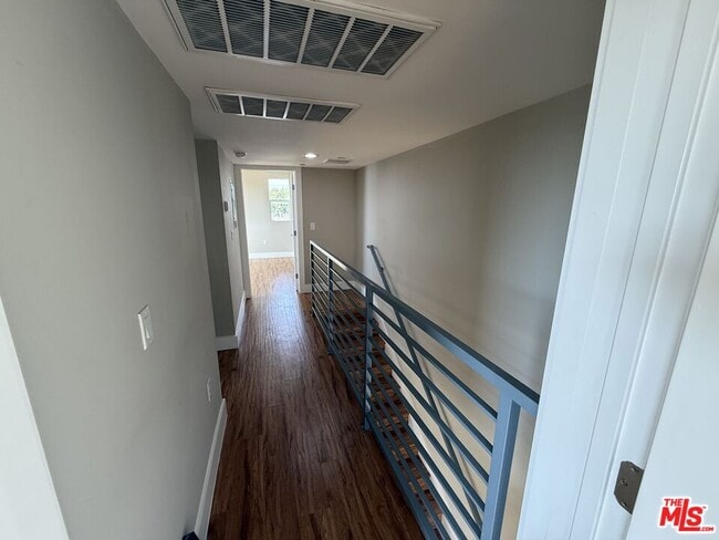 Building Photo - 2303 1/2 Hauser Blvd