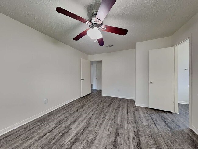 Building Photo - 18002 Woodgum Dr