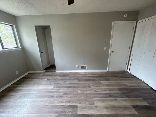 Building Photo - 240-26 Jamil Road, Columbia, SC 29210