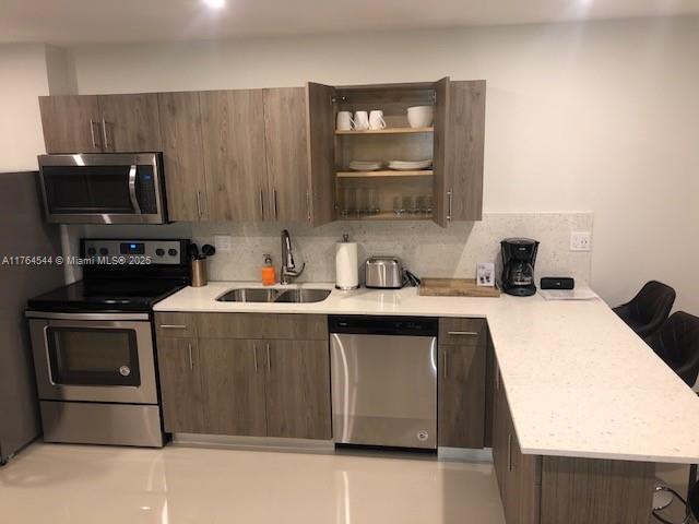 Building Photo - 2 bedroom in Hollywood FL 33020