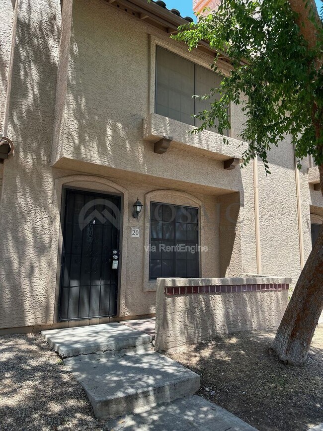 Building Photo - 3491 N Arizona Ave
