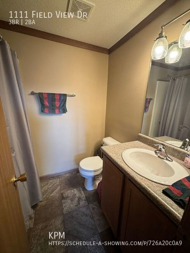 Building Photo - 1111 Field View Dr