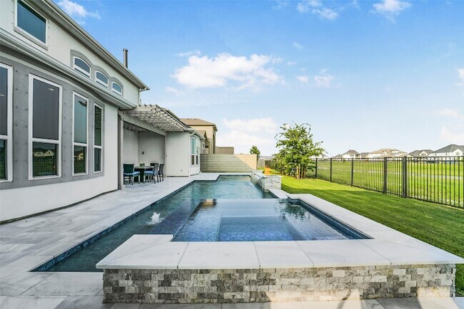 Building Photo - 2018 Grove Terrace Ln