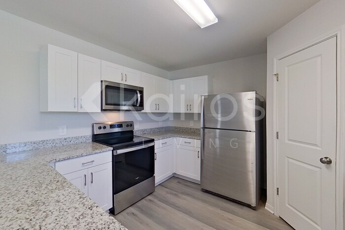 Building Photo - 236 Bluebonnet