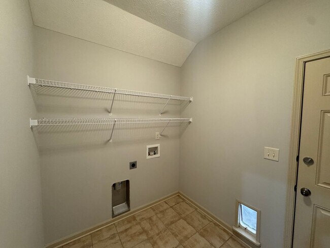 Building Photo - Pike Road Home