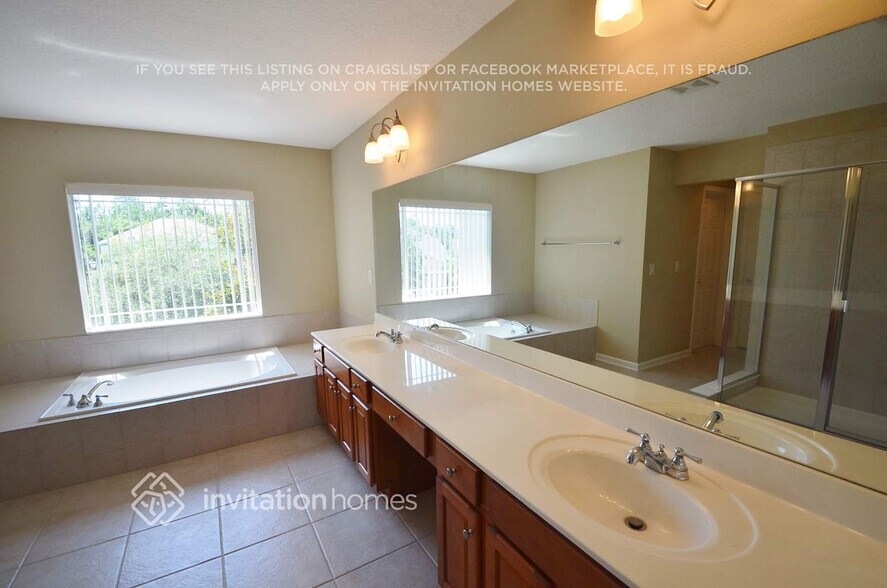 Building Photo - 3943 Hillstead Ln