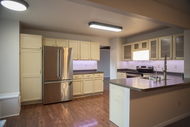 Building Photo - 4011 Shining Star Dr