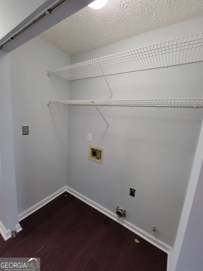 Building Photo - 53 Braelinn Creek Ct