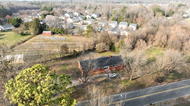 Building Photo - 1435 Auten Rd