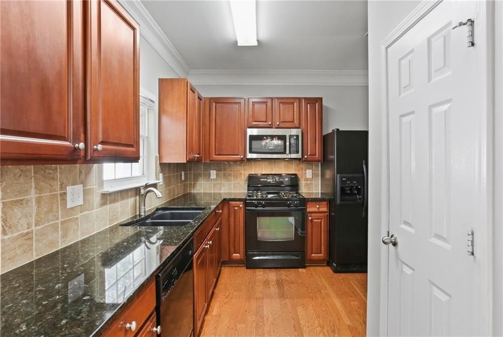 Building Photo - 9830 Murano View