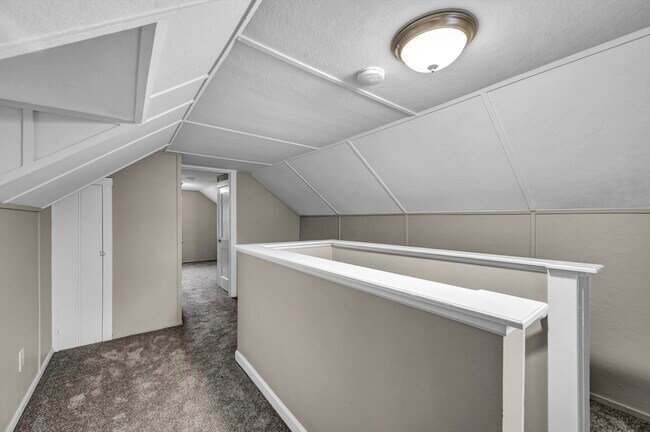 Building Photo - 118 Pilgrim Rd