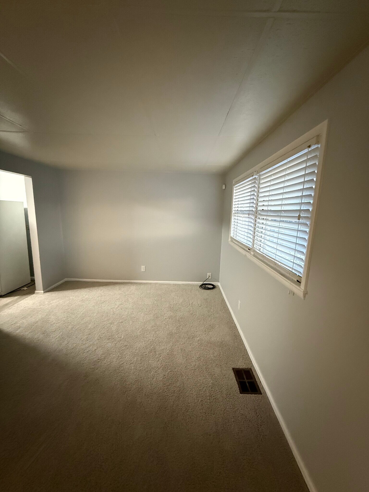 Living room - 200 W Mechanic St