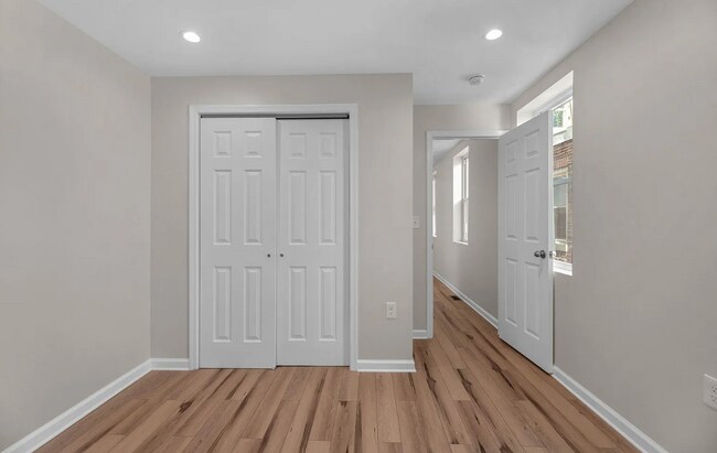 Building Photo - 121 N Patterson Park Ave