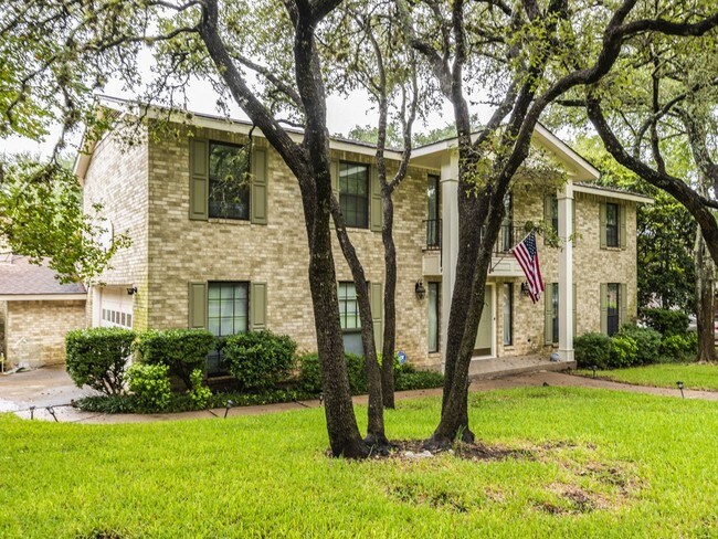 Building Photo - 9305 Springwood Dr